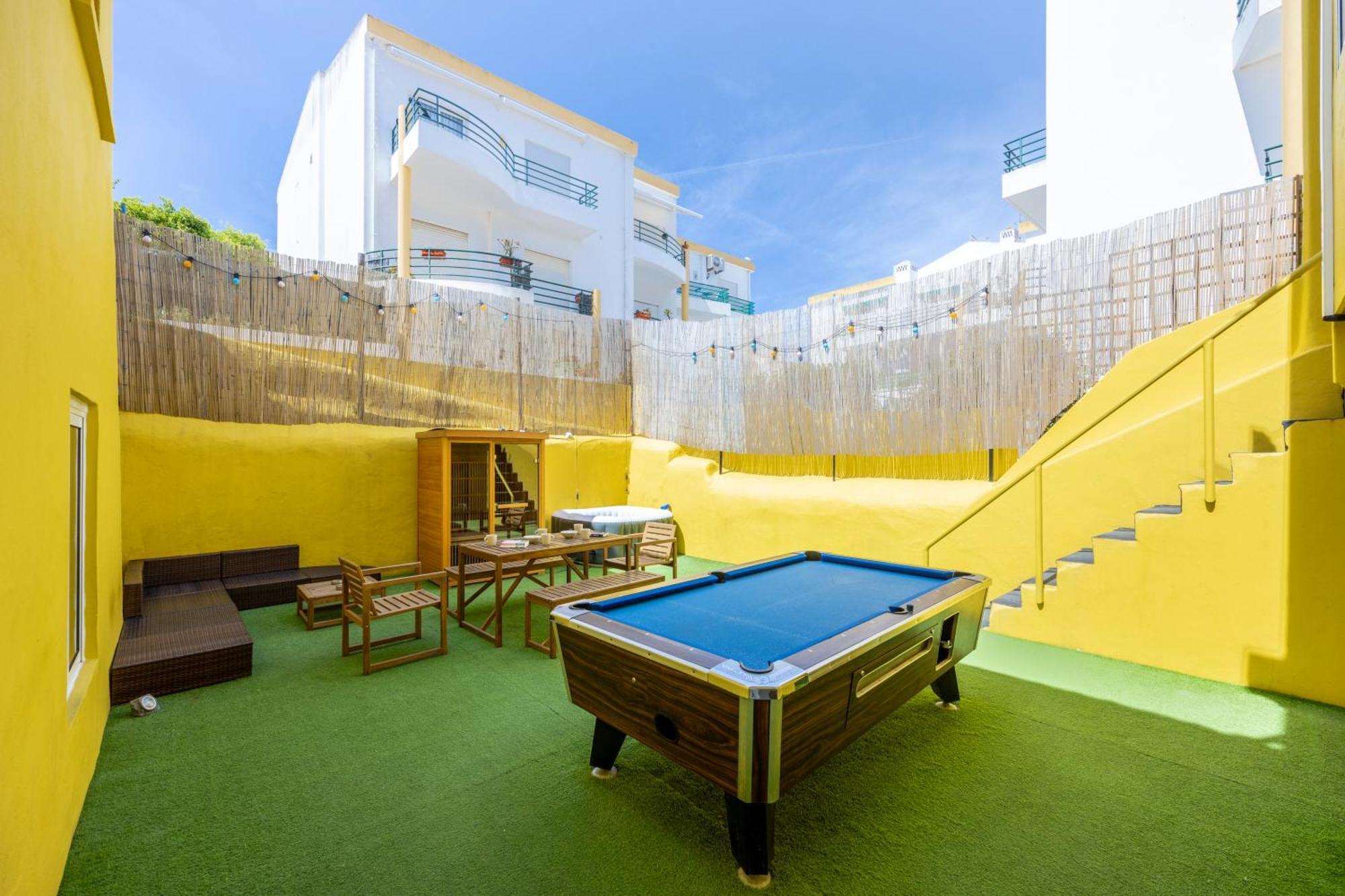 The Macarena Beach Hostel Lagos Exterior foto